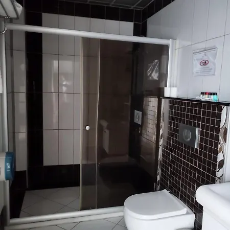 Luks Hotel 3*